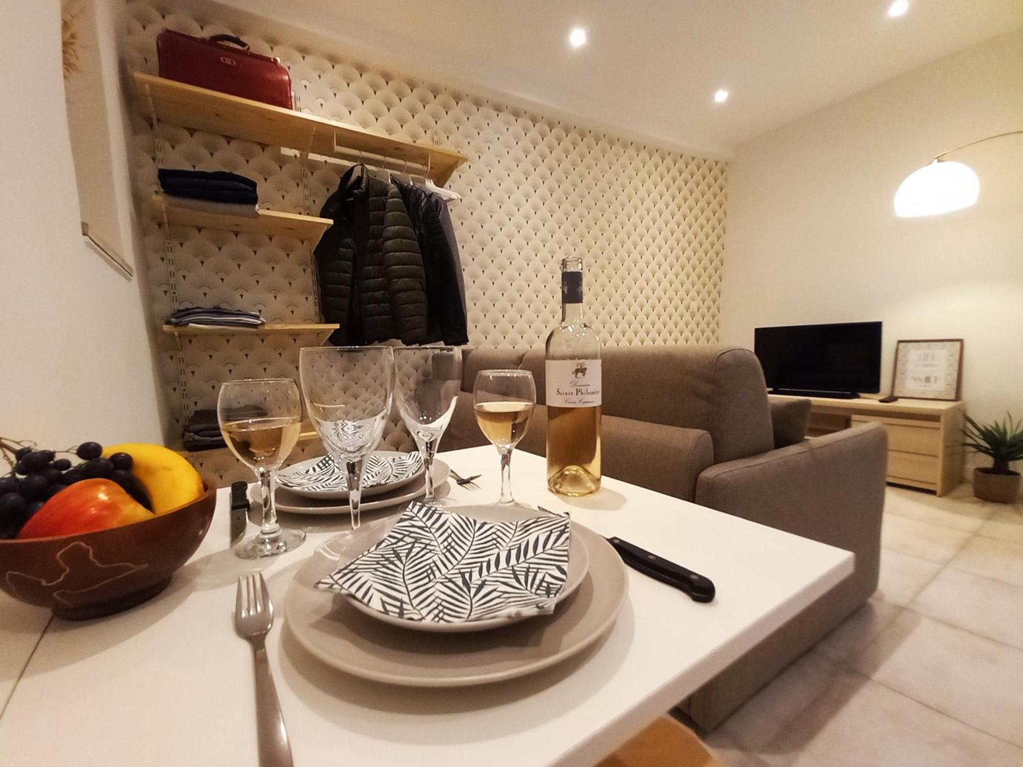 #2 Studio # Place Charmante Toulon Extérieur photo