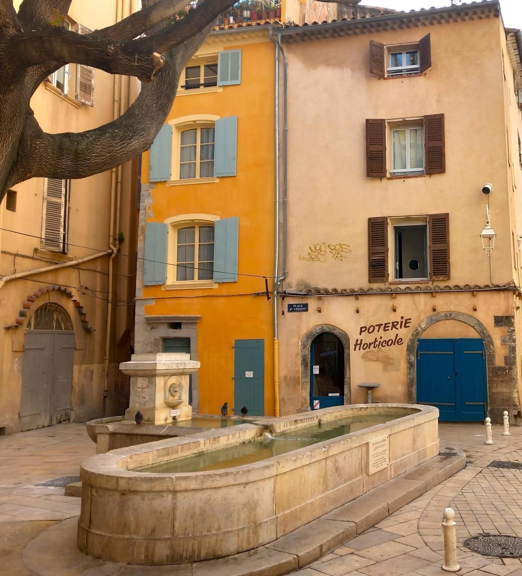 #2 Studio # Place Charmante Toulon Extérieur photo
